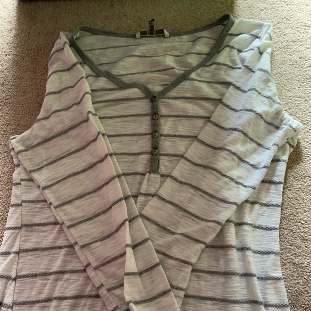 BKE women’s shirt